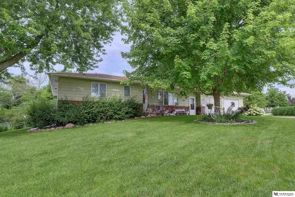 12116 N 156th Avenue, Bennington, NE 68007