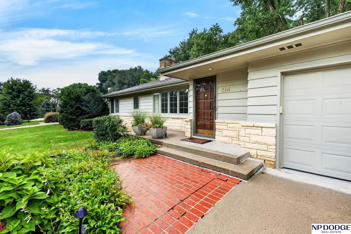 814 S 92nd Street, Omaha, NE 68114 - #1