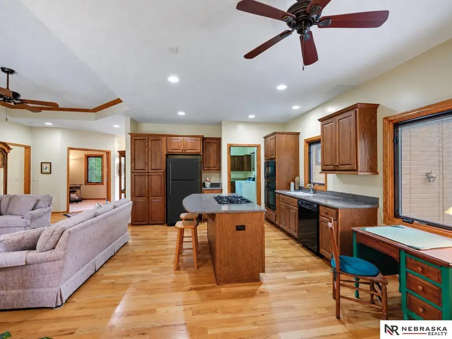 11201 Calhoun Road, Omaha, NE 68152 - #2