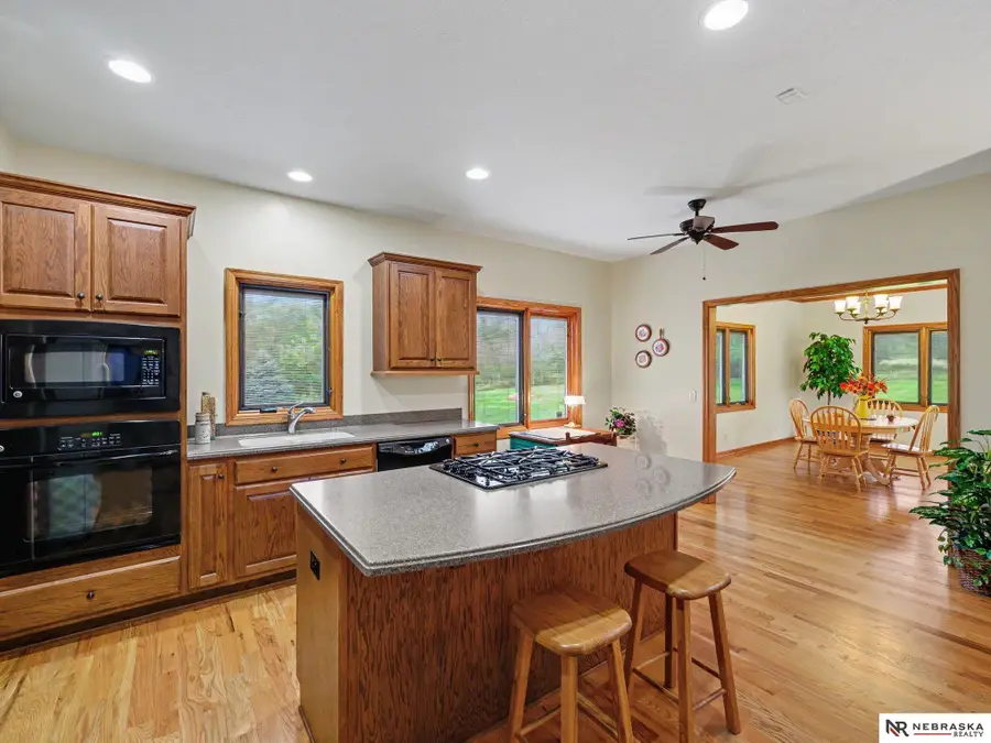 11201 Calhoun Road, Omaha, NE 68152 - #3