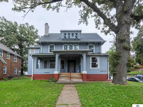 3525 Cuming Street, Omaha, NE 68131