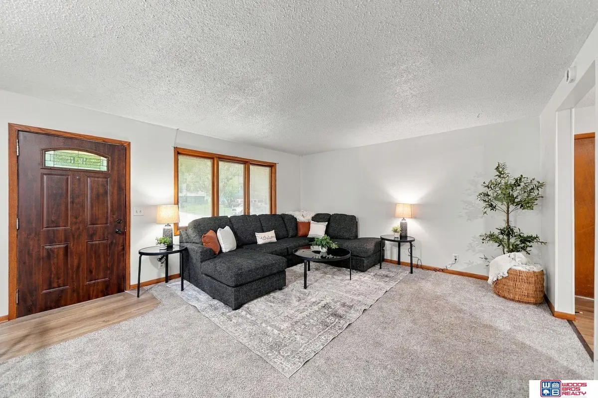 420 Oregon Trail, Lincoln, NE 68521 - #1