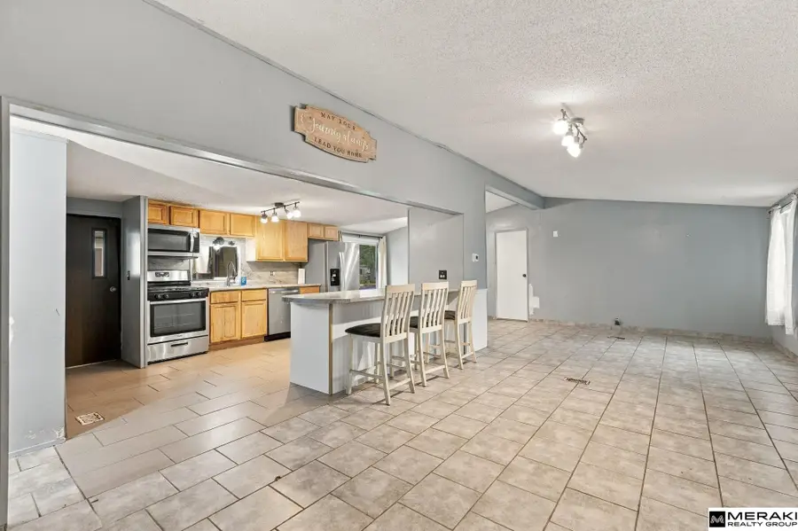 7803 N 101 Plaza #10, Omaha, NE 68122 - #2