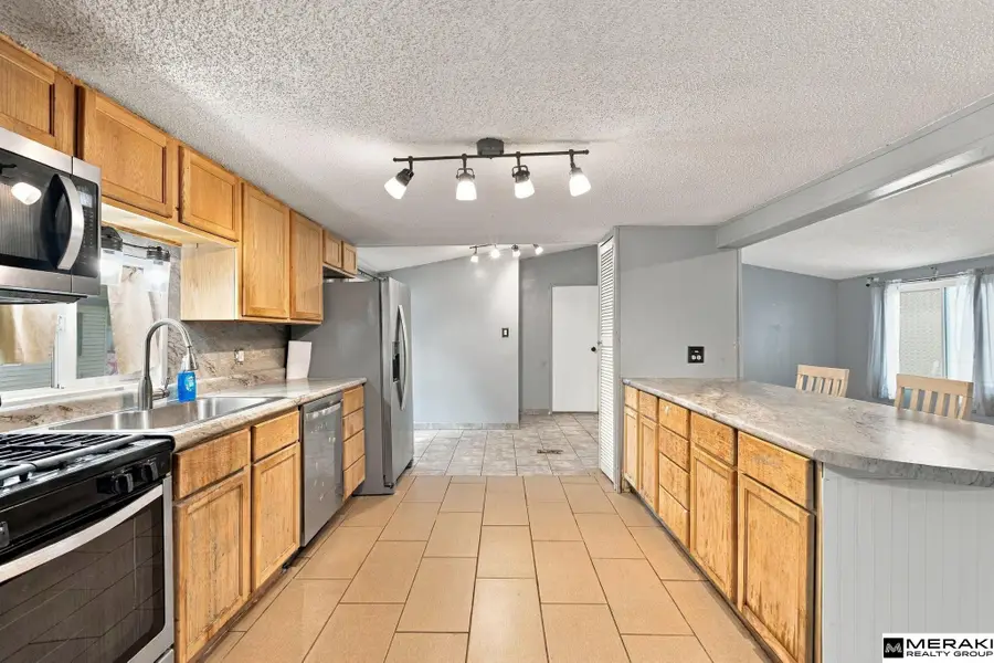 7803 N 101 Plaza #10, Omaha, NE 68122 - #3
