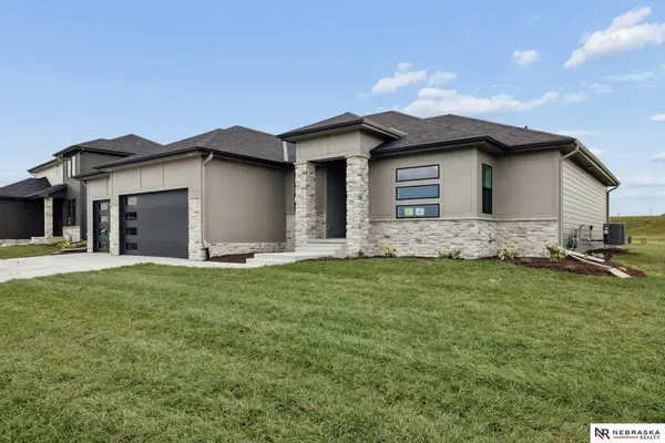 3812 Prairie Breeze Road, Lincoln, NE 68516