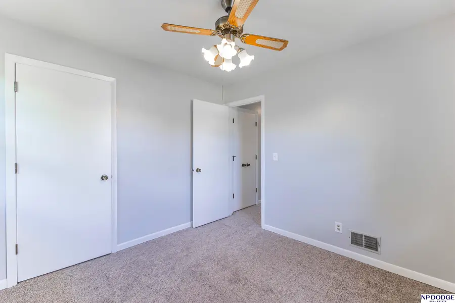 5226 Q Street, Omaha, NE 68117 - #2