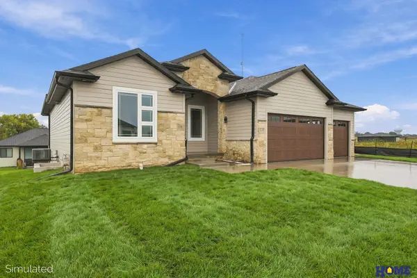 8720 Honeybee Lane, Lincoln, NE 68526