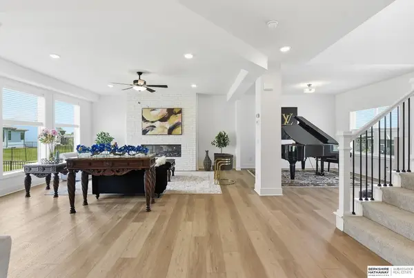 12619 Carpenter Street, Papillion, NE 68138