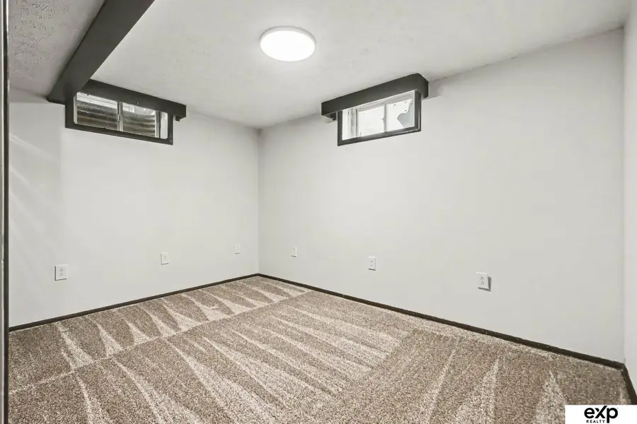 8804 Westridge Drive, Omaha, NE 68124 - #3