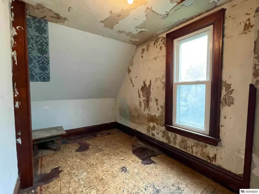 1006 S 25th Street, Omaha, NE 68105 - #2