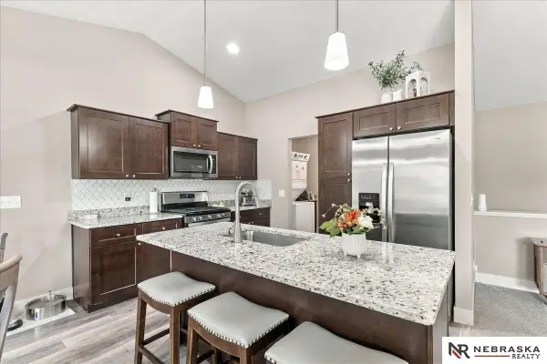 2904 Lakeside Drive, Plattsmouth, NE 68048