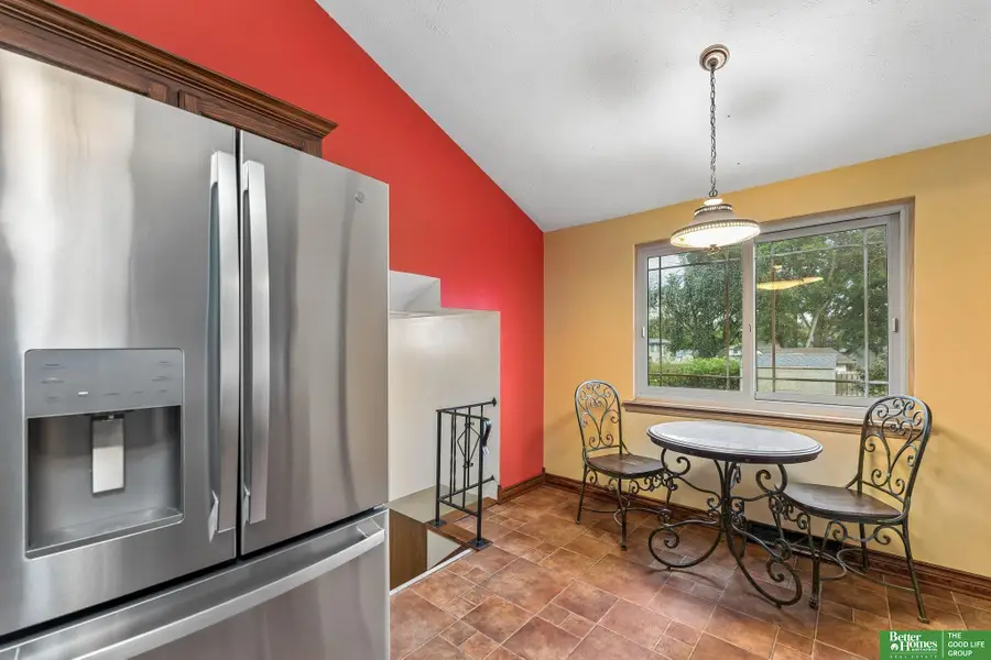 16065 Oak Street, Omaha, NE 68130 - #2