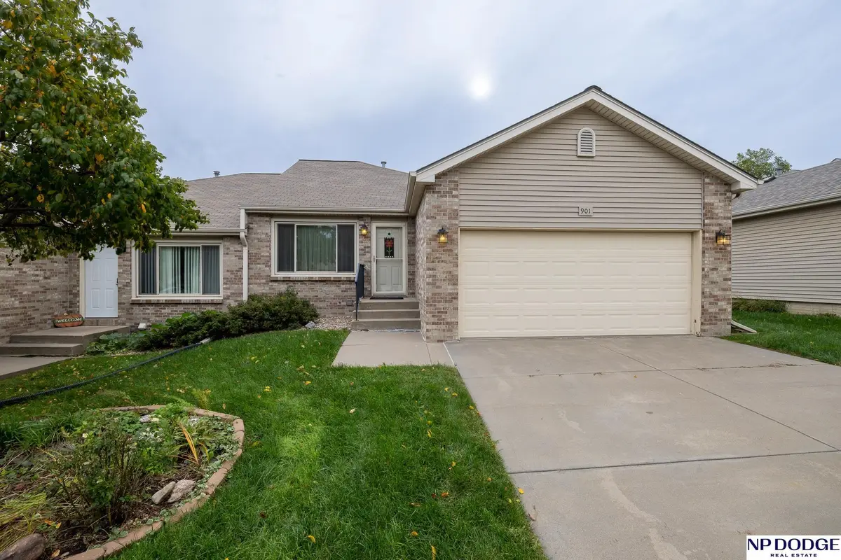 901 Phillips Drive, Lincoln, NE 68521 - #1