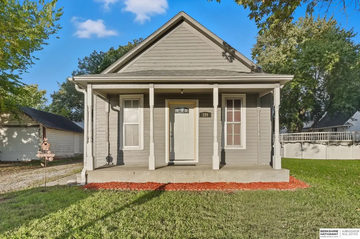125 N Maple Street, Fremont, NE 68025 - #1