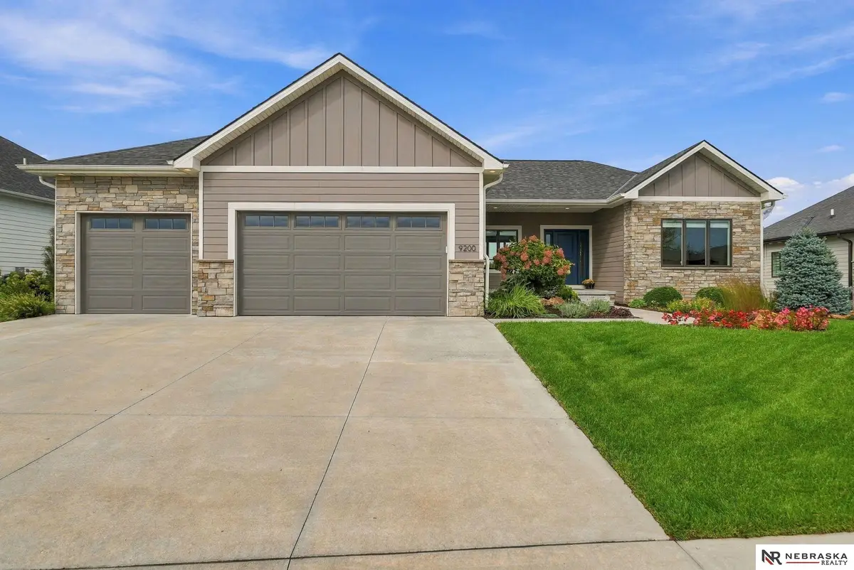 9200 Rattlesnake Road, Lincoln, NE 68520 - #1