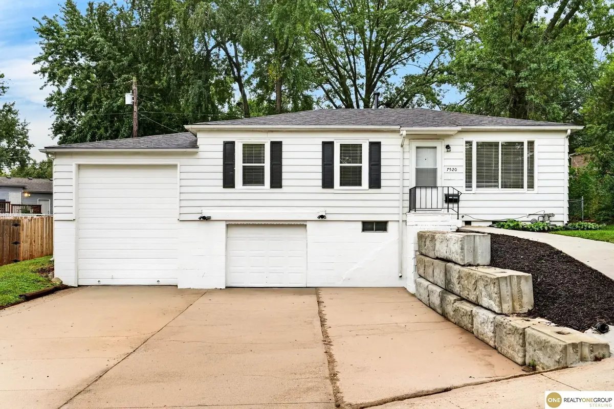 7520 Terry Drive, La Vista, NE 68128 - #1