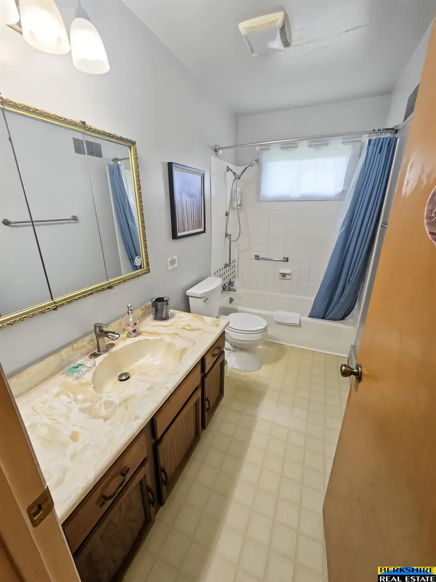 538 E 4th Street, Papillion, NE 68046 - #2