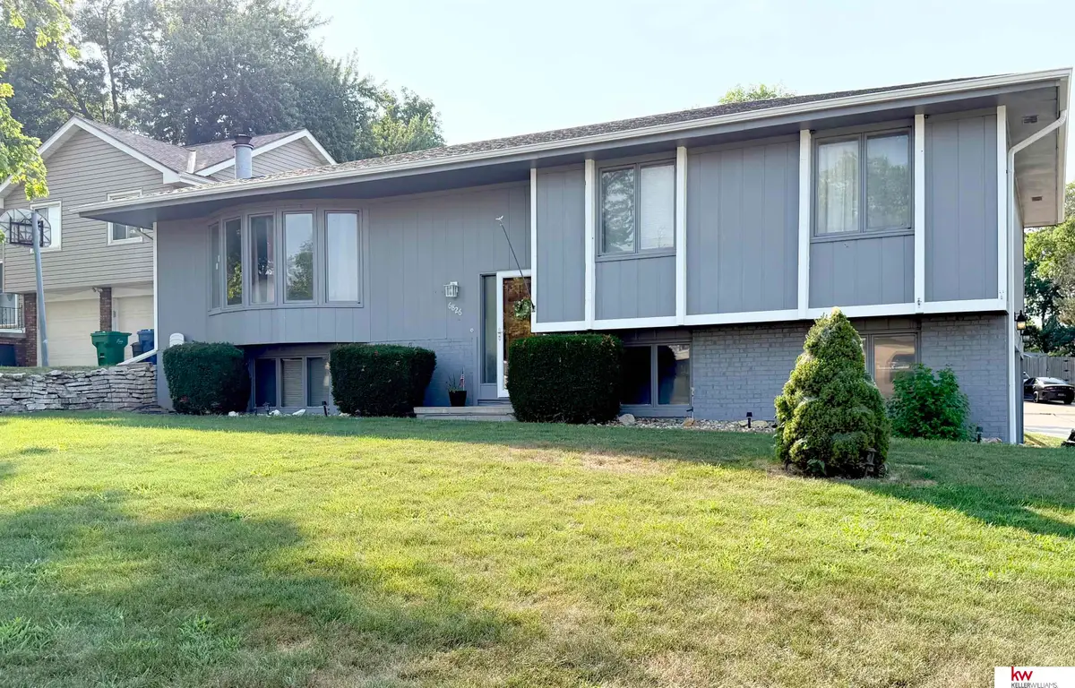 6826 S 73rd Avenue, Ralston, NE 68127 - #1