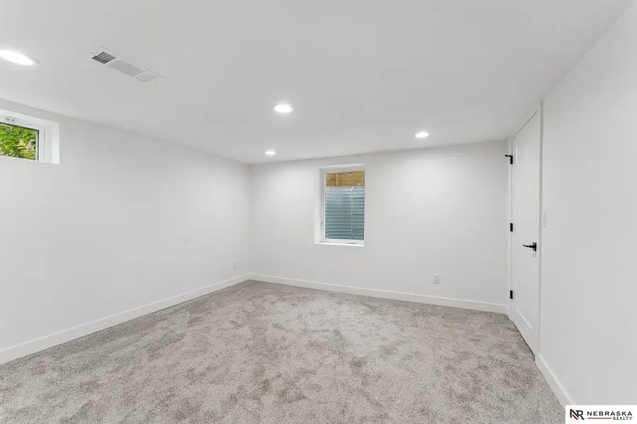 445 S 85th Street, Omaha, NE 68114 - #3