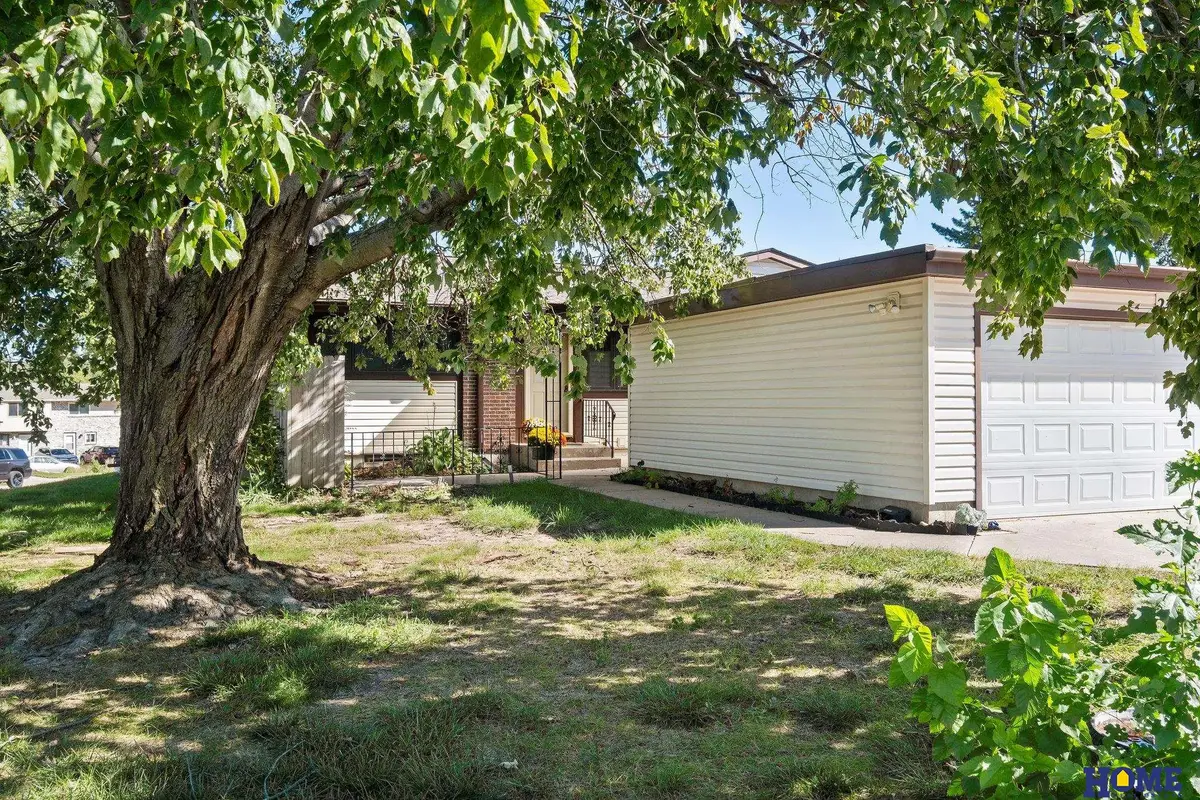 2131 Sandstone Road, Lincoln, NE 68512 - #1