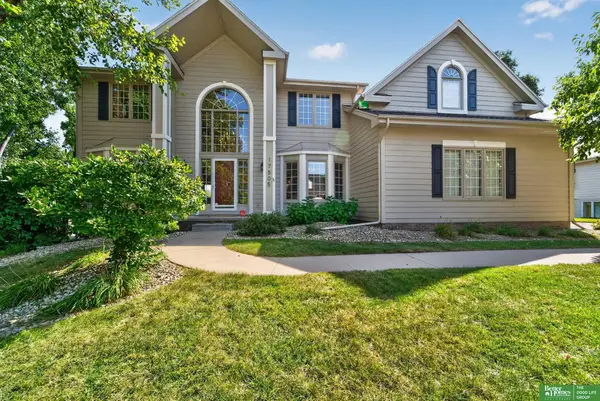 17505 Howard Street, Omaha, NE 68118