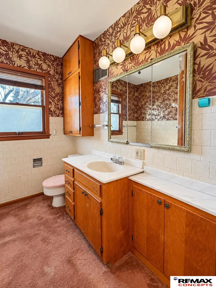 924 N 55th Street, Lincoln, NE 68504 - #2