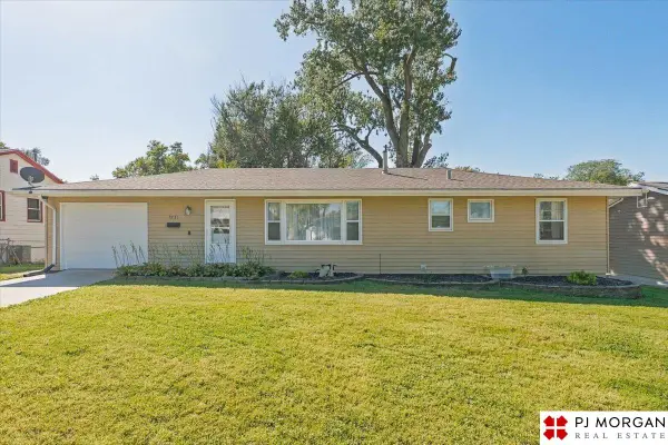 1231 Sunset Drive, Bellevue, NE 68005