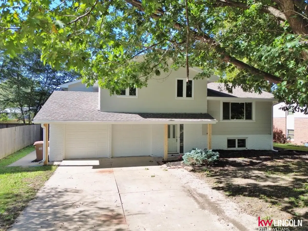 431 Driftwood Drive, Lincoln, NE 68510 - #1