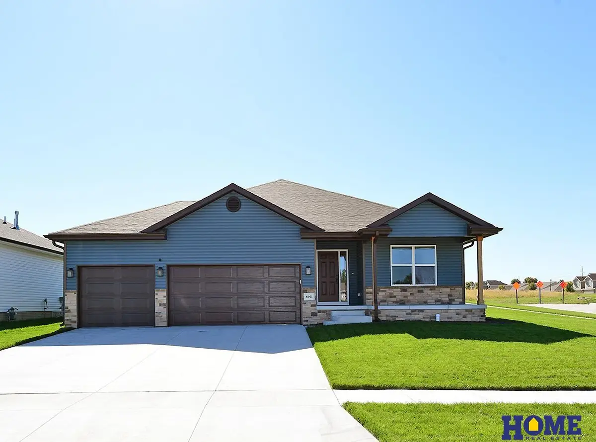 8901 Kinzie Street, Lincoln, NE 68507 - #1