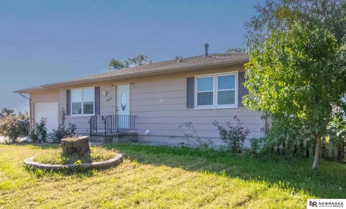 2015 E Donna Street, Fremont, NE 68025 - #1