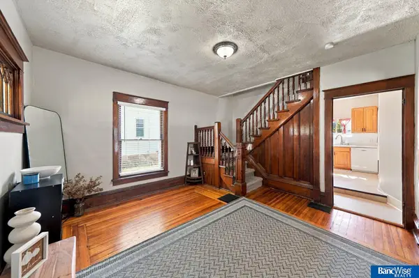 5027 Knox Street, Lincoln, NE 68504