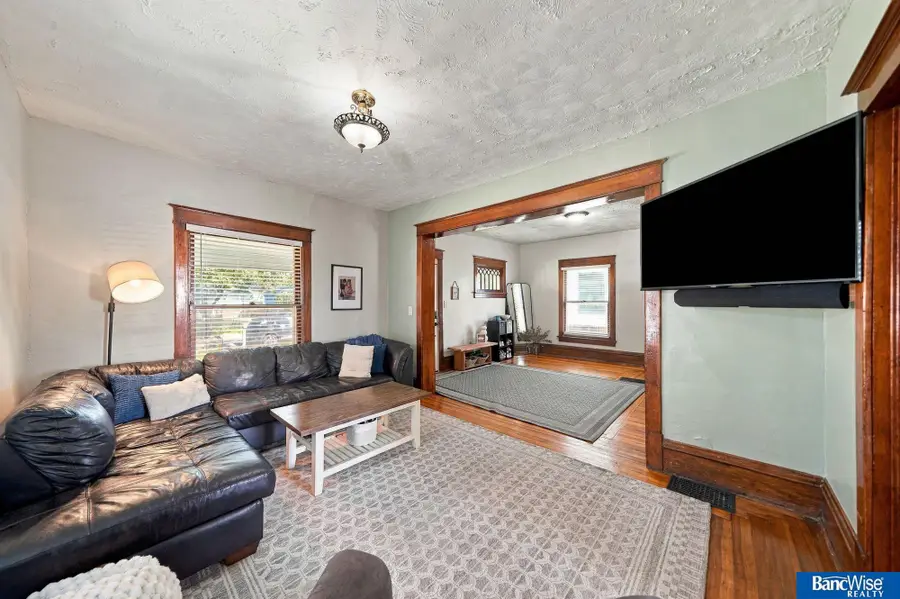 5027 Knox Street, Lincoln, NE 68504 - #3