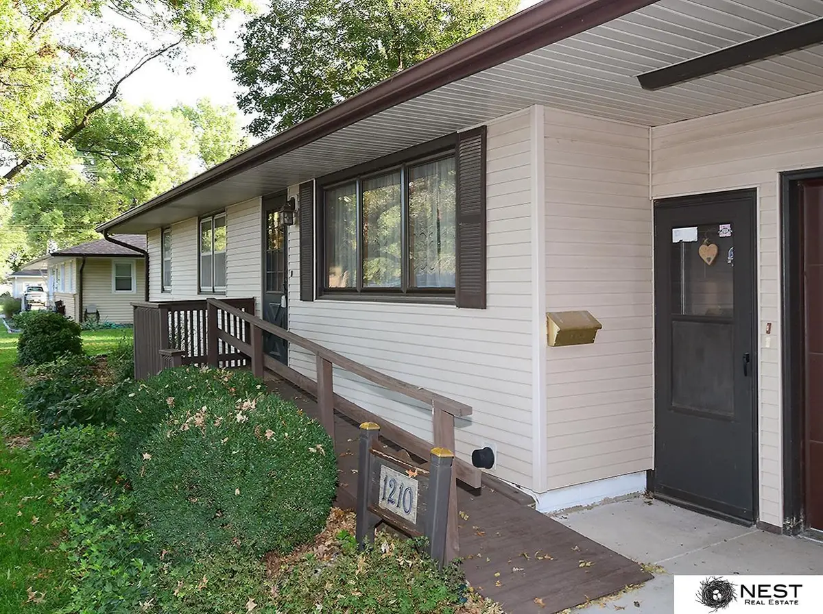 1210 N 18th Street, Beatrice, NE 68310 - #1