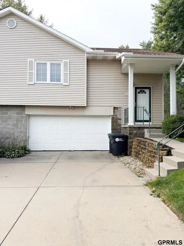9229 Blondo Street, Omaha, NE 68134