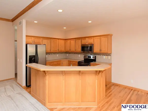 17612 George Miller Parkway, Omaha, NE 68116