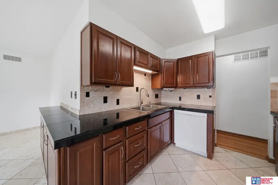 4311 S 46th Street, Lincoln, NE 68516 - #3