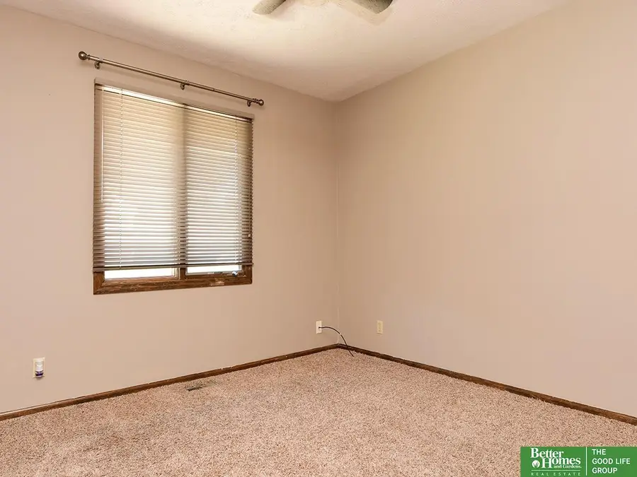 15524 Leavenworth Street, Omaha, NE 68154 - #3