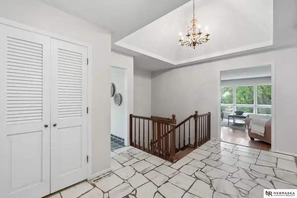 304 Bellevue Boulevard, Bellevue, NE 68005