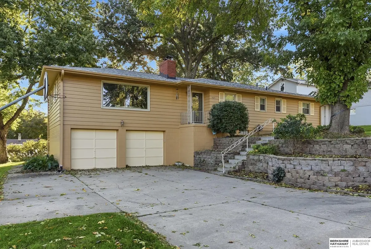 3125 S 107th Street, Omaha, NE 68124 - #1