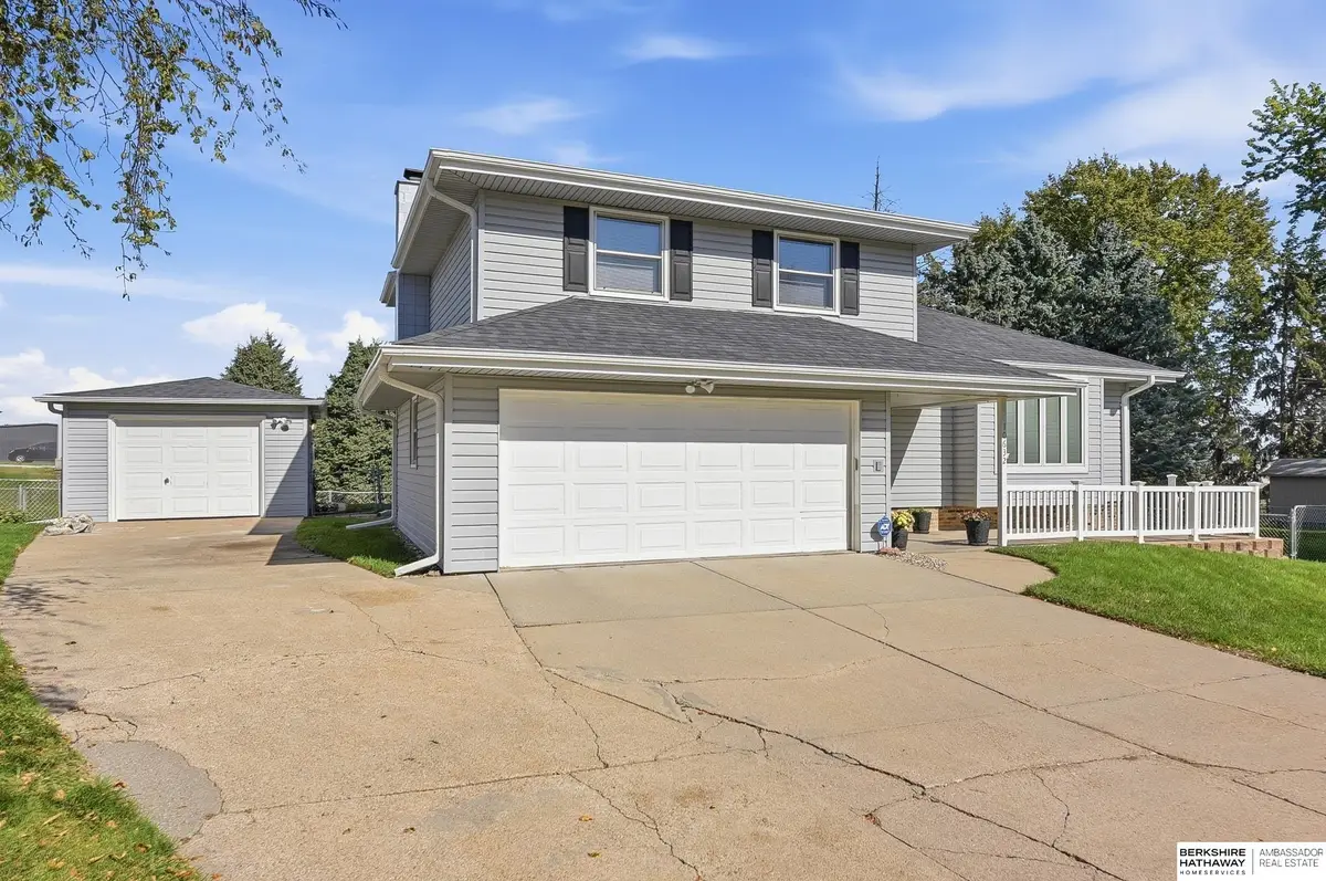 10632 M Street, Omaha, NE 68127 - #1