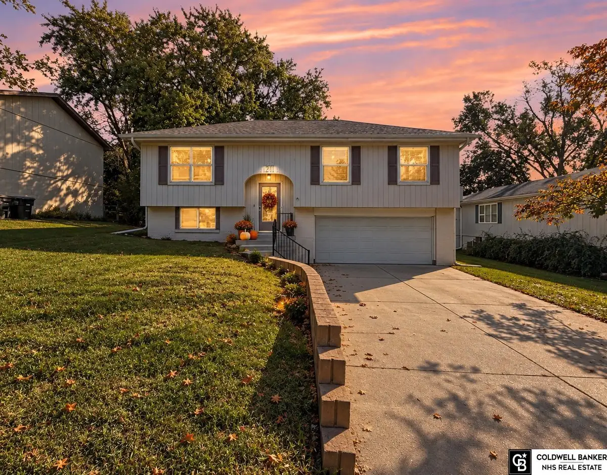 1711 N 105 Street, Omaha, NE 68114 - #1