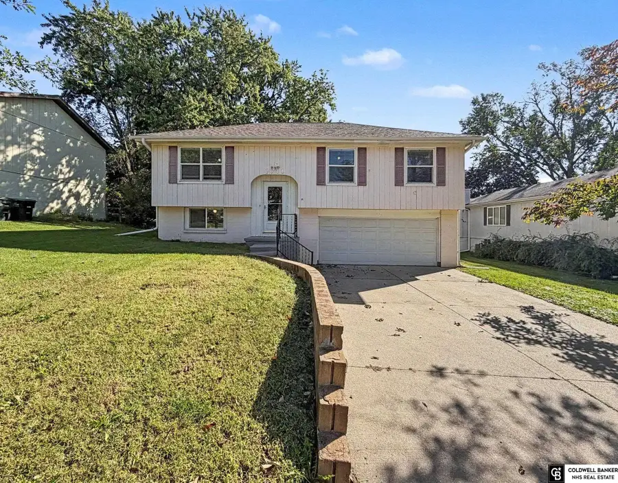1711 N 105 Street, Omaha, NE 68114 - #2