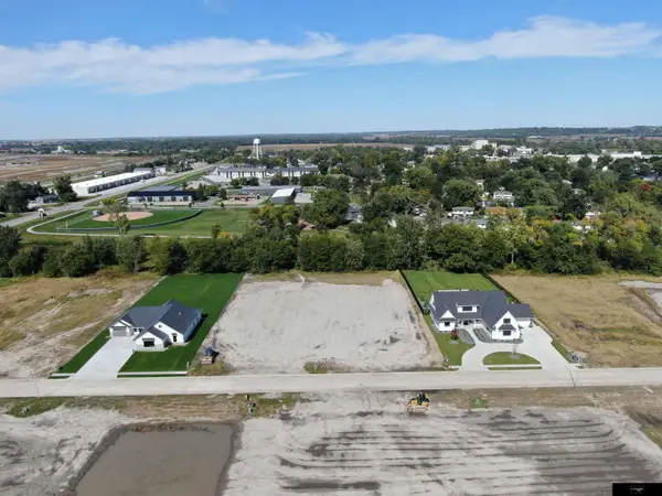 23814 Mary Jo Lane, Waterloo, NE 68069