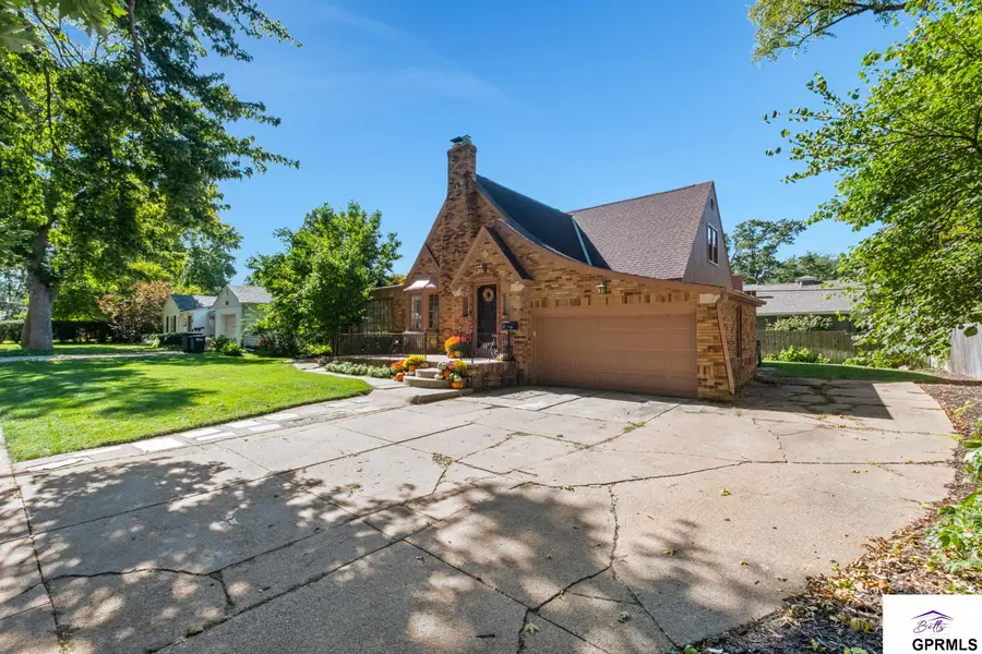 314 S 68 Avenue, Omaha, NE 68132 - #3