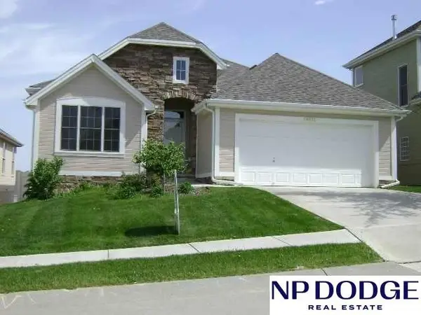 14721 Laurel Plaza, Omaha, NE 68116