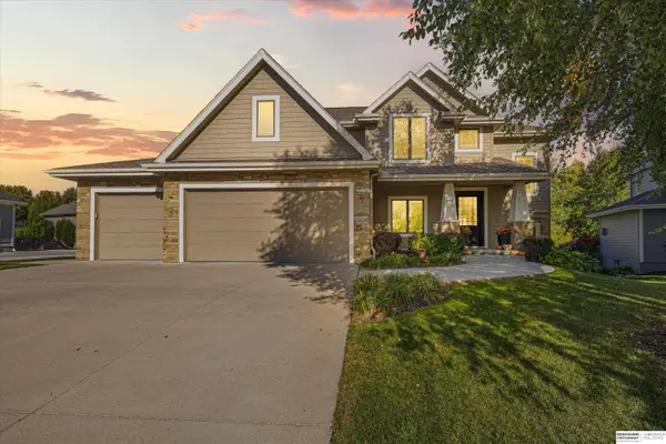 3229 N 162nd Avenue Circle, Omaha, NE 68116