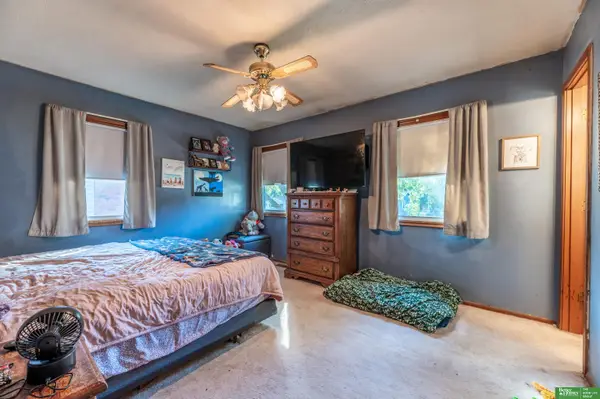 3717 S 91st Street, Omaha, NE 68124