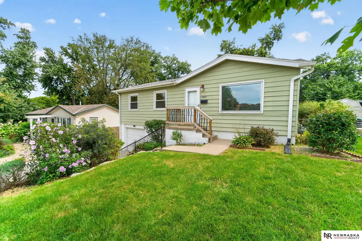 3209 S 90th Avenue, Omaha, NE 68124 - #1