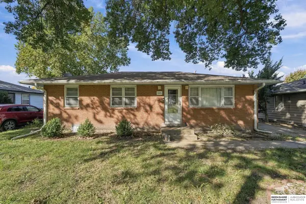 935 Hollywood Avenue, Lincoln, NE 68504