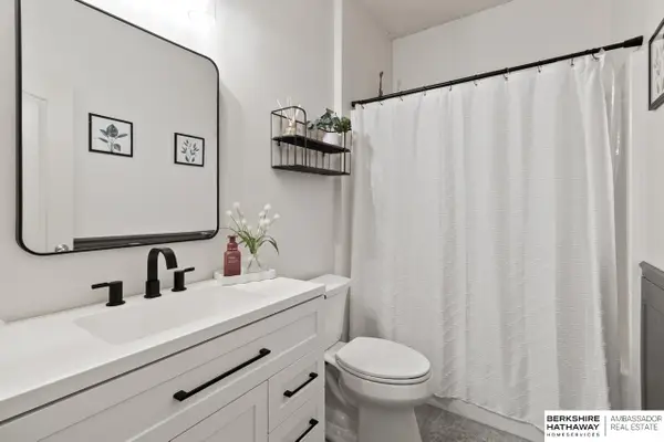 13806 Clearwater Drive, Papillion, NE 68133